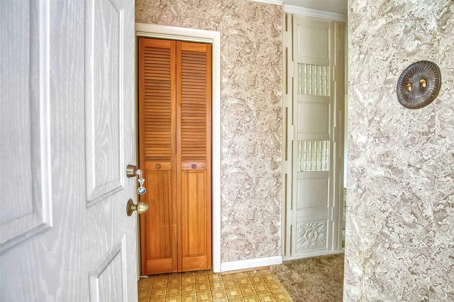 Listing Image 8
