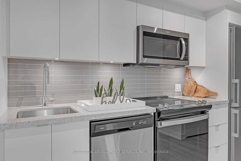 302 - 30 Tretti Way, Toronto, M3H 0E3 | Image 2