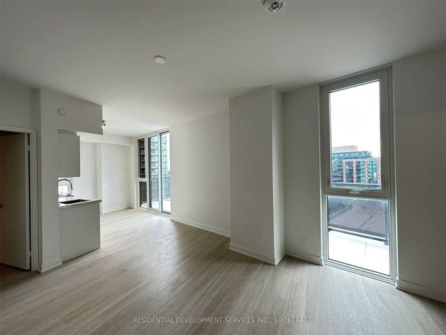 819 - 30 Tretti Way