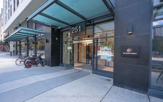 5006 - 251 Jarvis Street