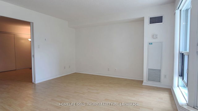 519 - 410 Queens Quay
