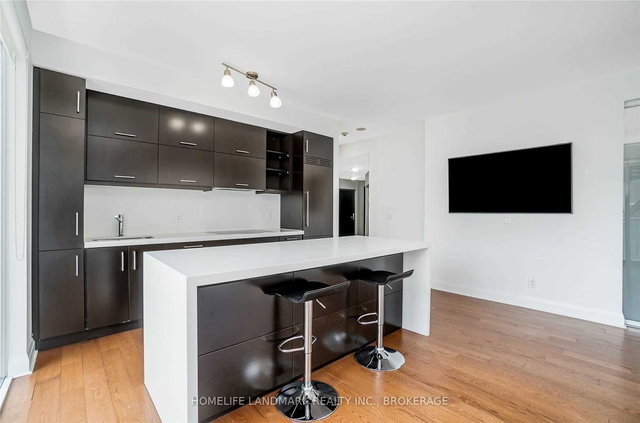 402 - 65 St Mary Street