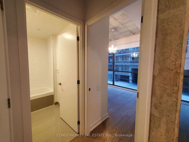 210 - 39 Brant Street