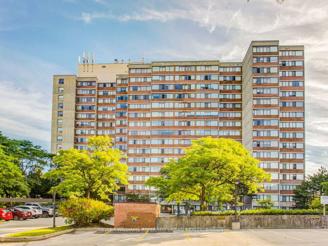 110 - 3000 Bathurst Street