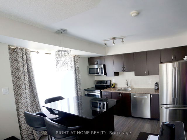 302 - 801 Sheppard Avenue