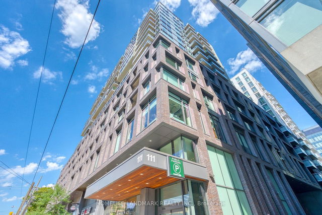 1011 - 111 Bathurst Street