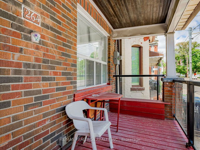 264 Bathurst Street