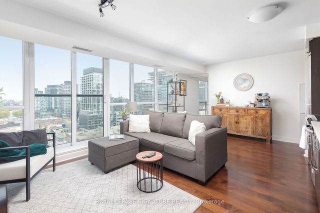 Lph21 - 320 Richmond Street