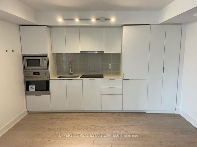 207 - 955 bay Street