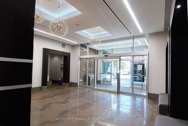 1209 - 18 Yonge Street