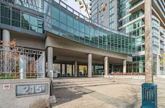 1902 - 215 Fort York Boulevard