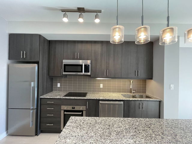 3209 - 1 The Esplanade Avenue
