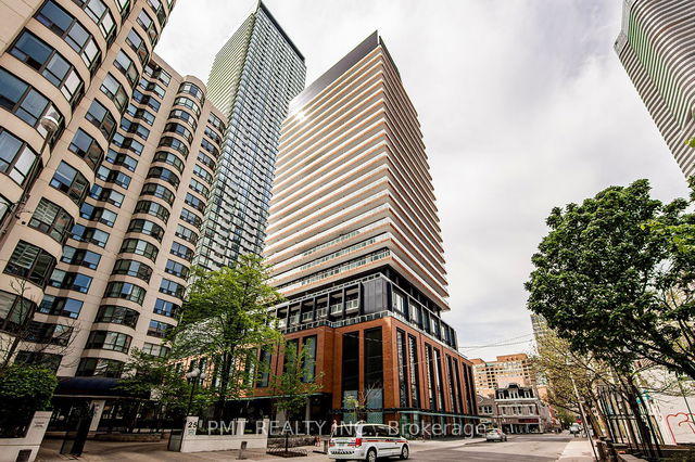 607 - 18 Maitland Terrace