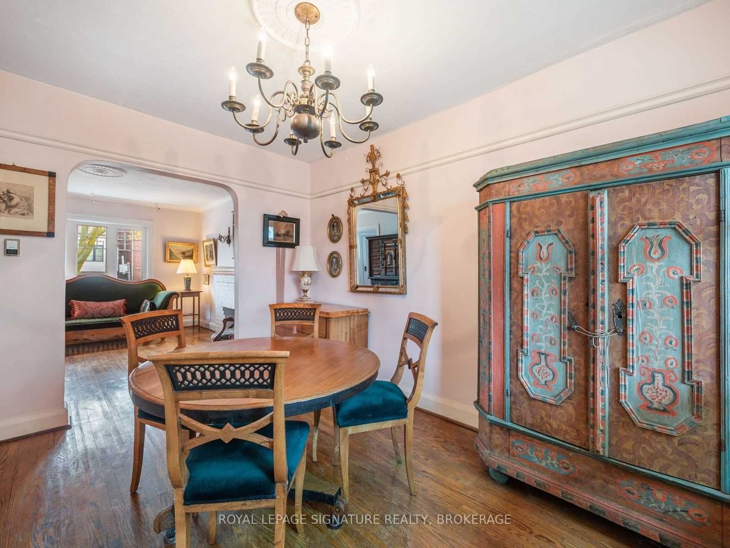 Listing Image 11