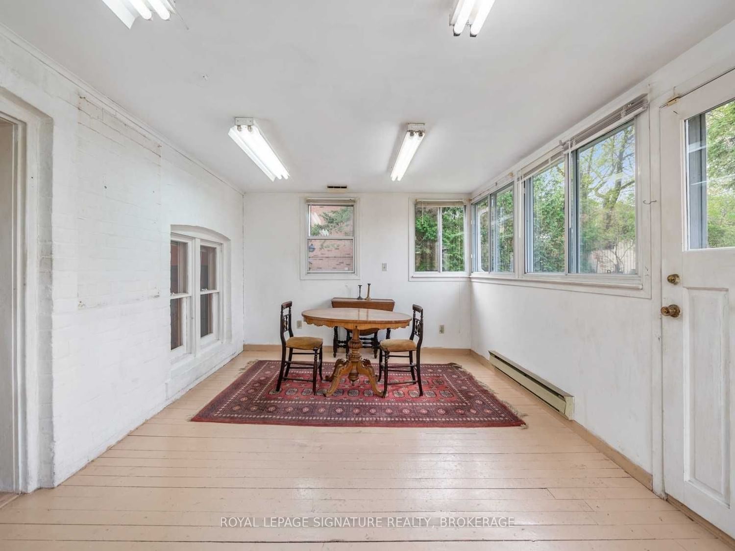 Listing Image 17