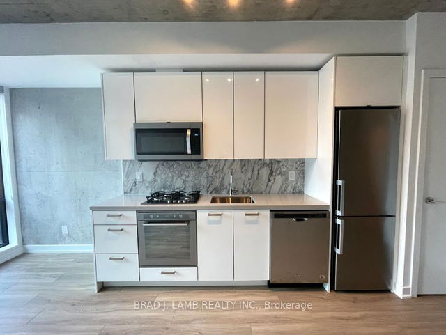 605 - 458 Richmond Street