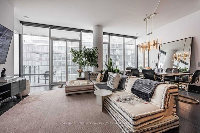 813 - 29 Queens Quay