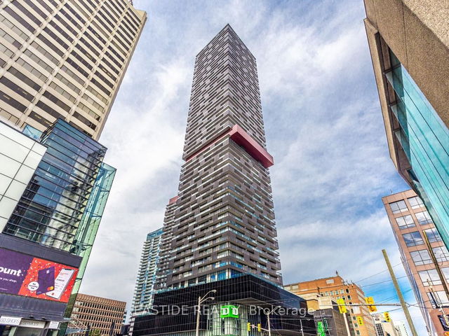 2408 - 8 Eglinton Avenue