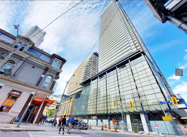 809 - 501 Yonge Street