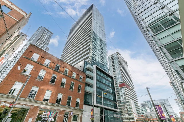 304 - 11 Charlotte Street