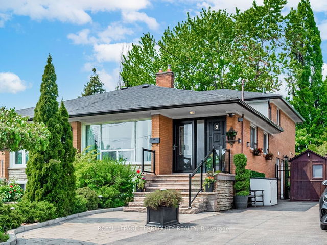 8 Slidell Crescent