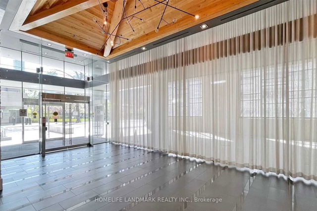 507 - 210 Simcoe Street