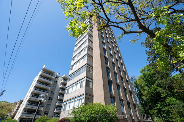 10 - 423 Avenue Road