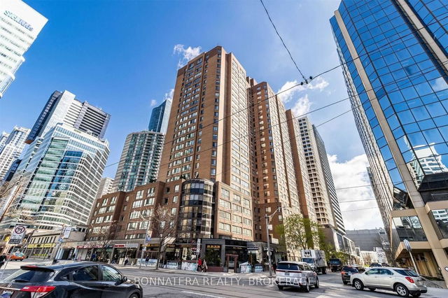 215 - 633 Bay Street