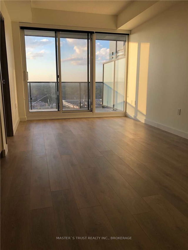 1210 - 95 Mcmahon Drive