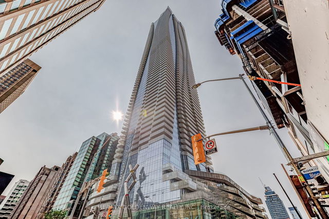 5106 - 1 Bloor Street