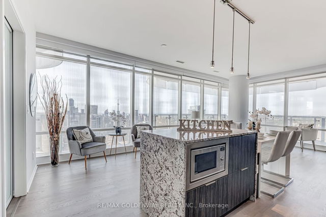 5106 - 1 Bloor Street