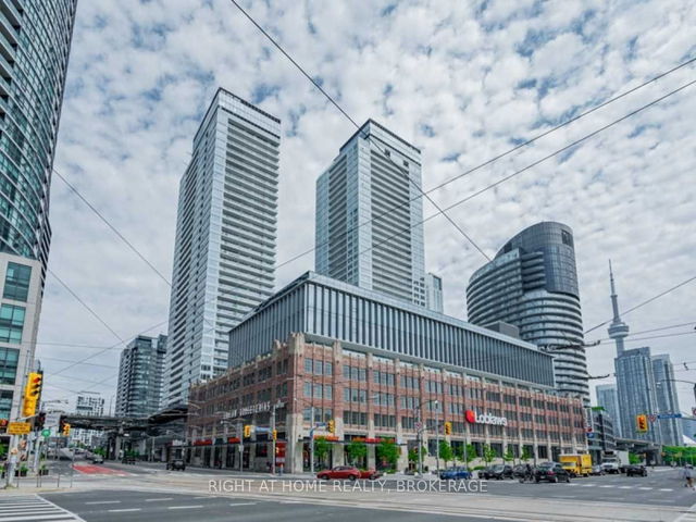 1706 - 17 Bathurst Street