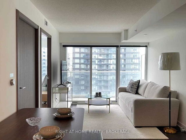 1706 - 17 Bathurst Street