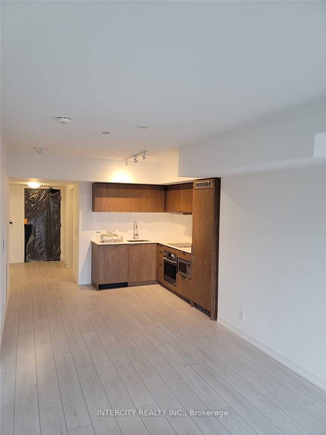 Ph 105 - 60 Shuter Street
