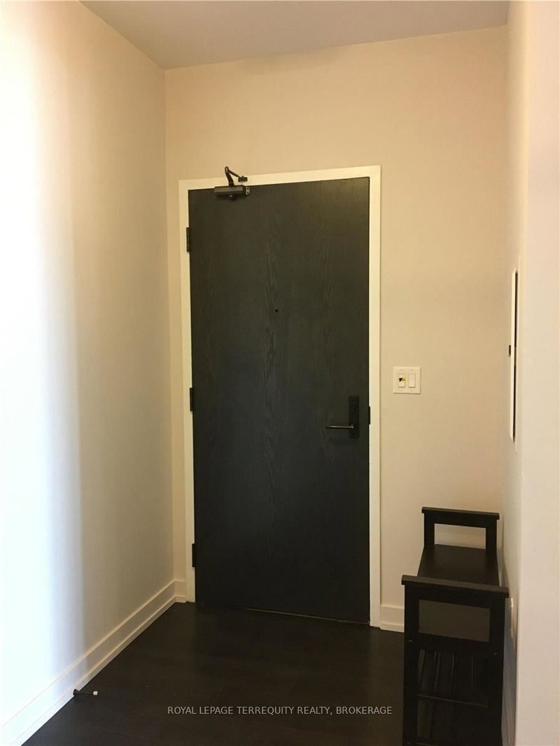 Ph101 - 426 University Ave, Toronto, M5G 1S9 | Image 2
