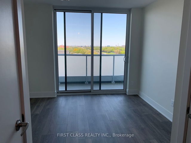 1006 - 188 Fairview Mall Drive