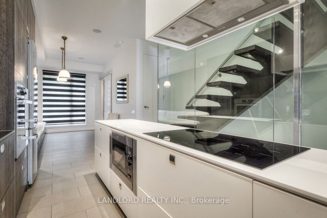 289 Roxton Road
