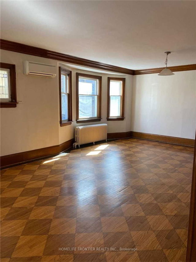 57 Lytton Boulevard
