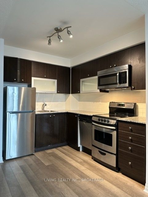 1712 - 275 Yorkland Road