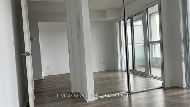 1712 - 275 Yorkland Road