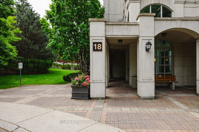 220 - 18 William Carson Crescent