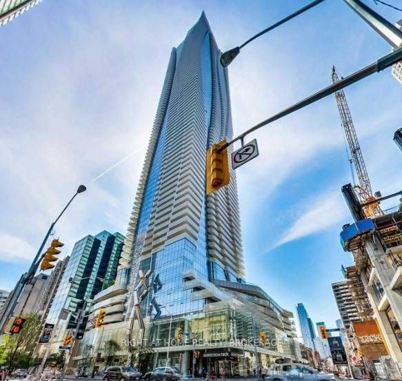 1610 - 1 Bloor Street