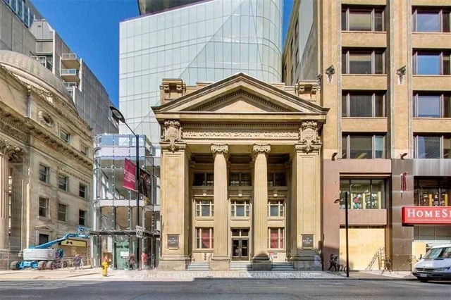 5102 - 197 Yonge Street