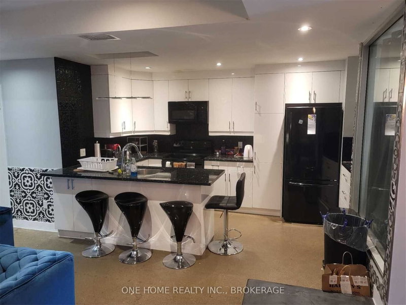 302 - 405 Dundas St W, Toronto, M5T 1G6 | Image 3