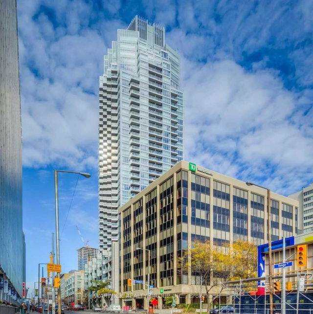 2909 - 2191 Yonge Street