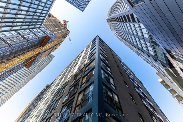 409 - 75 Dalhousie Street