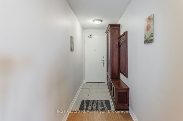 1707 - 17 Barberry Place