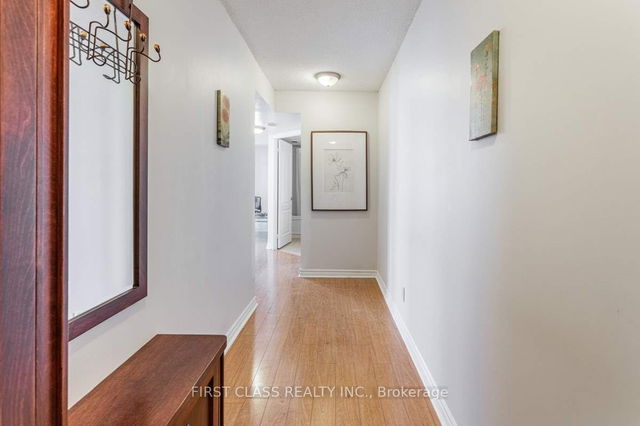 1707 - 17 Barberry Place