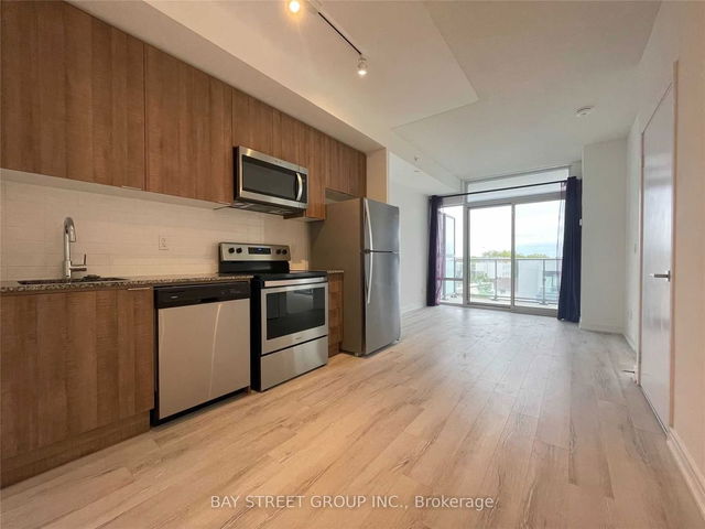 530 - 621 Sheppard Avenue