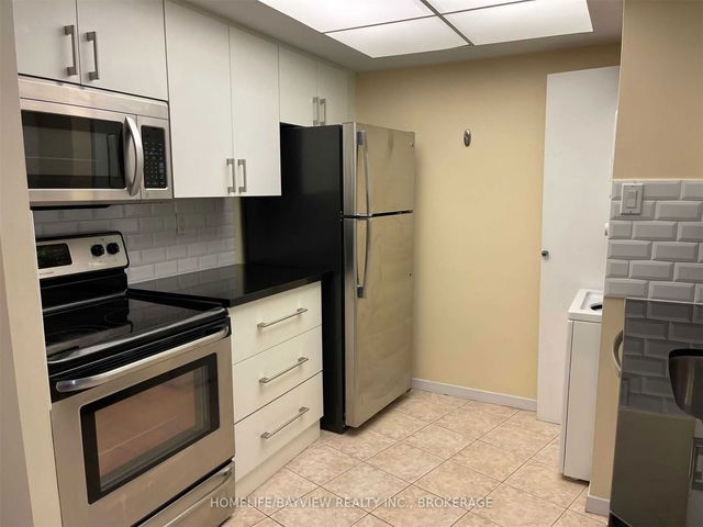 2902 - 1001 Bay Street